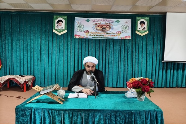 اقناع افکار جوانان از رسالتهای بانوان طلبه است