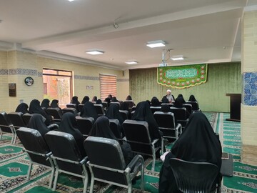 تصاویر/ افتتاحیه دوره اربعین تعالی در مدرسه علمیه ریحانه النبی(س) اراک