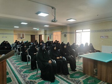 تصاویر/ افتتاحیه دوره اربعین تعالی در مدرسه علمیه ریحانه النبی(س) اراک