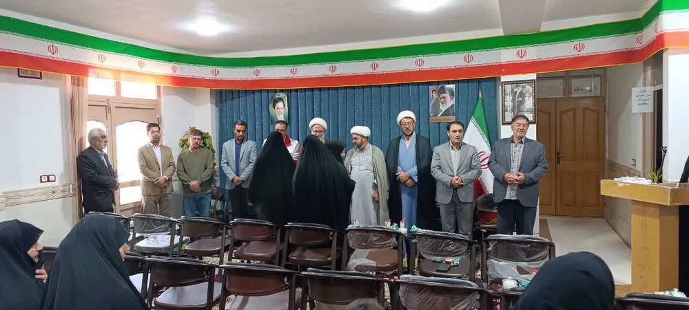 برگزاری آیین افتتاحیه سال تحصیلی جدید در مدرسه علمیه زینب کبری (س) ماهنشان