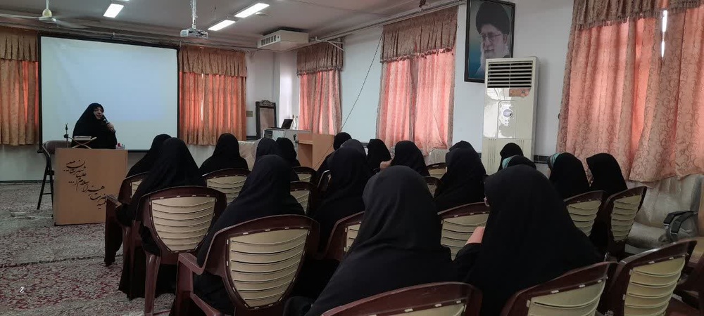 آغاز سال تحصیلی ۱۴۰۴-۱۴۰۵ در مدرسه علمیه حضرت زهرا(س) میبد با تأکید بر تهذیب و اخلاق طلبگی