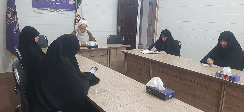 زندگی امام خمینی(ره) و رهبر معظم تجسم خطبه متقین است