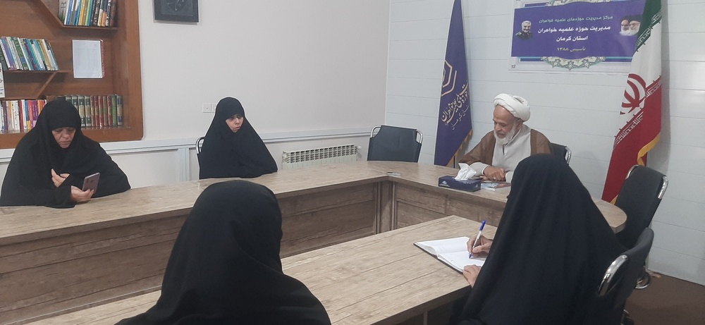 زندگی امام خمینی(ره) و رهبر معظم تجسم خطبه متقین است