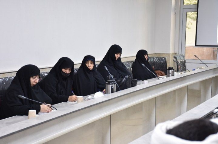 برگزاری اجلاس مدیران حوزههای علمیه خواهران کردستان با محوریت «طرح تحول تربیتی»