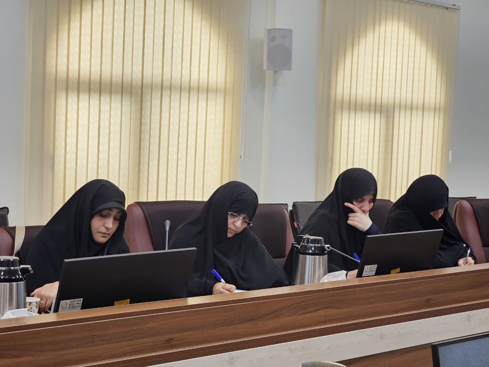 برگزاری اجلاس مدیران حوزه‌های علمیه خواهران کردستان با محوریت «طرح تحول تربیتی» 