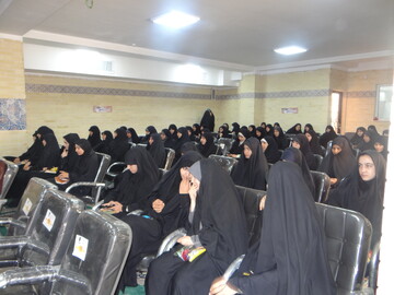 تصاویر/افتتاحیه سال تحصیلی با حضور مدیر حوزه های علمیه خواهران کشور در اراک