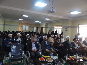 تصاویر/افتتاحیه سال تحصیلی با حضور مدیر حوزه های علمیه خواهران کشور در اراک