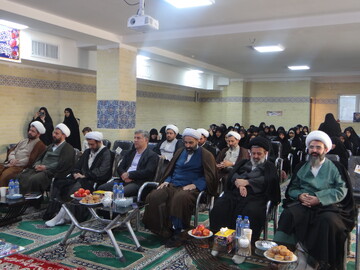 تصاویر/افتتاحیه سال تحصیلی با حضور مدیر حوزه های علمیه خواهران کشور در اراک