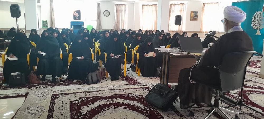 حوزه‌های علمیه کانون تاریخی آموزش علوم متعالی و پاسخگویی به شبهات دینی است