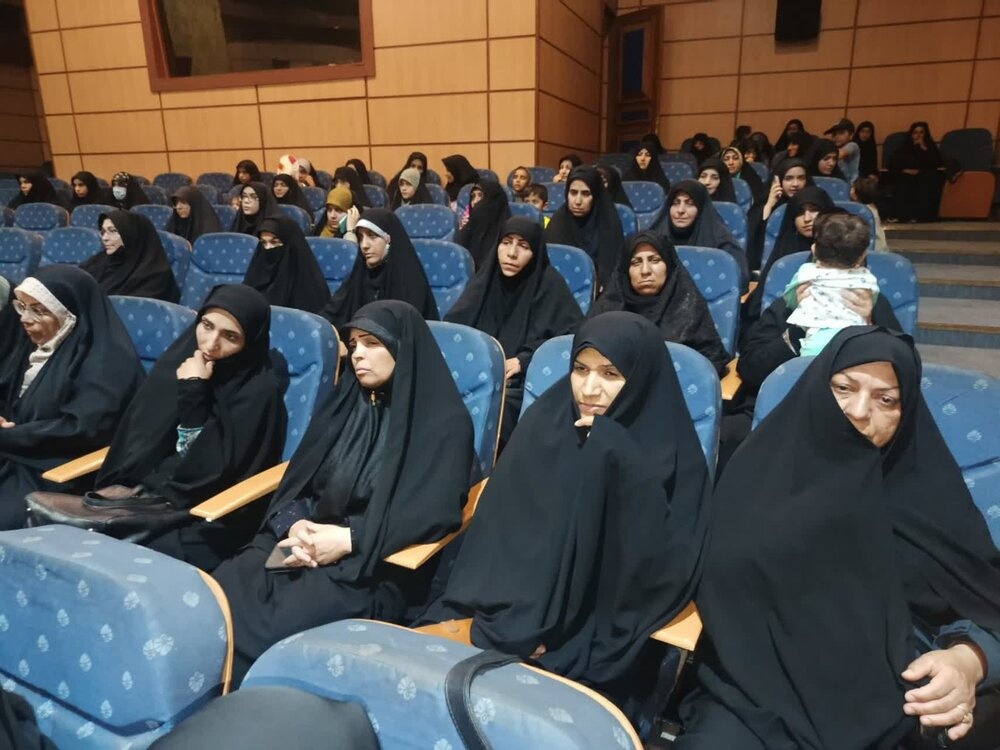 طلبه‌ای که از نظر علمی، اخلاقی قوی باشد، جایگاه ویژه‌ای در جامعه خواهد داشت