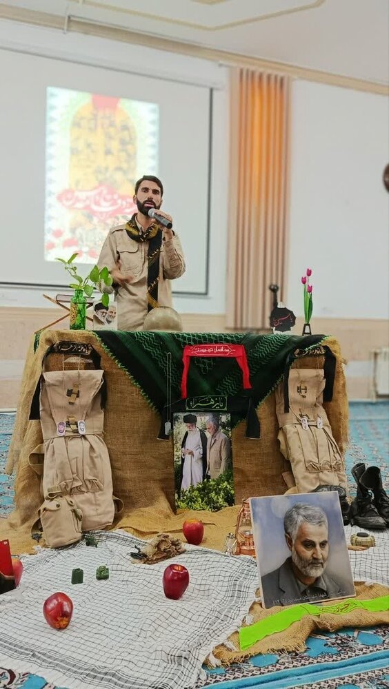  مراسم گرامیداشت هفته دفاع مقدس در مدرسه علمیه حضرت زینب(س) کرمان