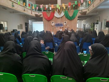 تصاویر/ همگامی علم و ایثار در مدرسه علمیه خواهران برازجان