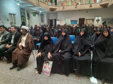 تصاویر/ همگامی علم و ایثار در مدرسه علمیه خواهران برازجان