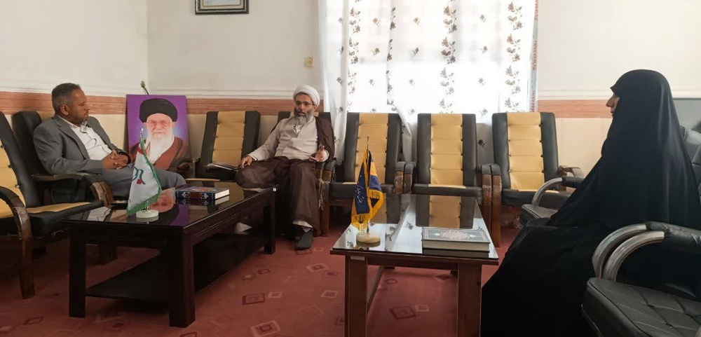 برگزاری جلسه مشترک مسئولان قشم با محوریت تقویت مراکز فرهنگی و آموزشی