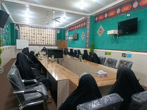 برگزاری کلاس‌های اربعین تعالی در مدرسه علمیه فاطمه الزهرا (س) بم