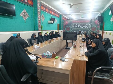 برگزاری کلاس‌های اربعین تعالی در مدرسه علمیه فاطمه الزهرا (س) بم