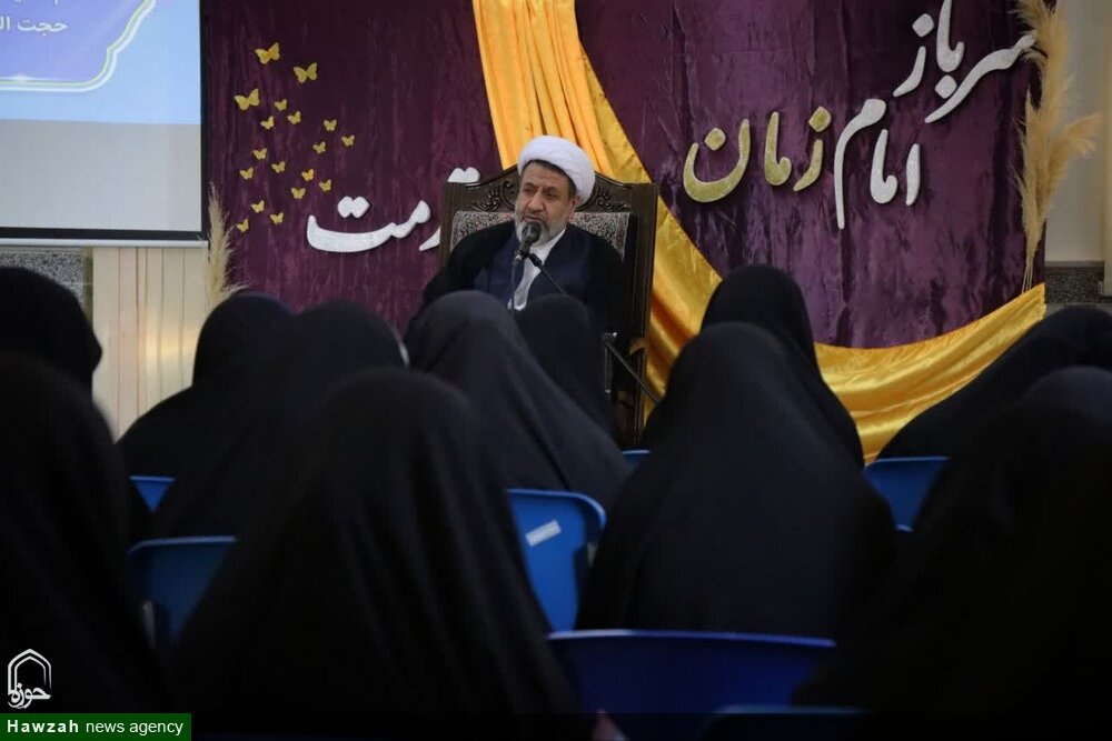 طلبه باید متخلق به اخلاق اسلامی باشد