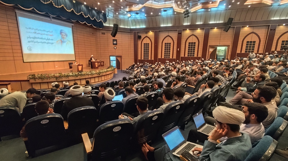 سنتهای الهی در این عالم محل تجلی و آشکار شدن هستند که باید توسط افراد نخبه و مجتهد کشف شوند.