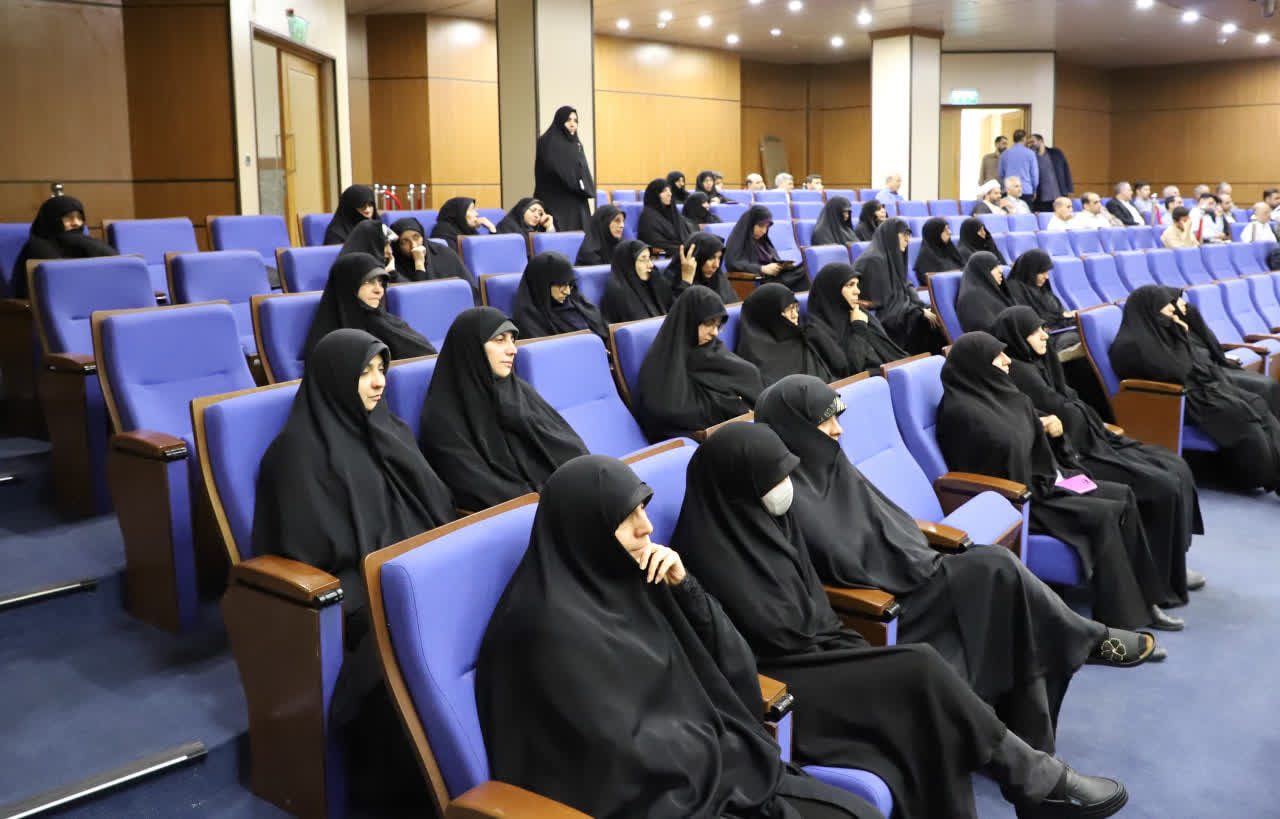 رزمندگانی که به دلگرمی بانوان راهی جبهه شدند/ مکانیسم ماشه در برابر انقلاب اسلامی، کار به جایی نخواهد برد