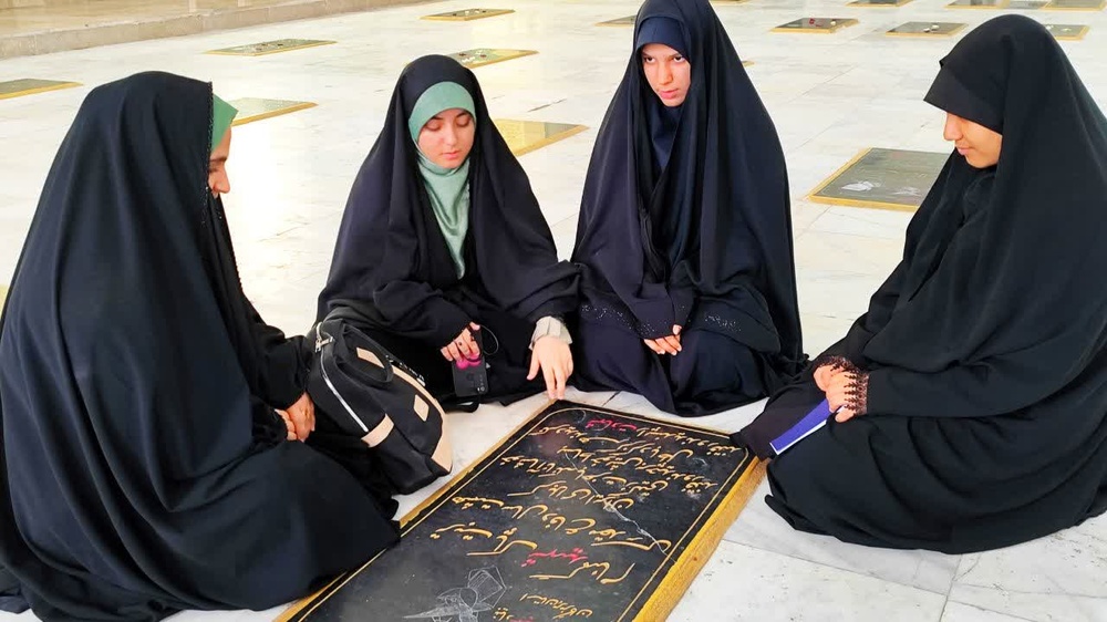 طلبگی راهی که با صبر آغاز و با نور علم به ثمر مینشیند