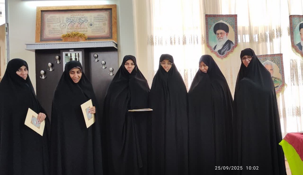 طلاب، آینده سازان و پیشگامان اسلام و هدایت جامعه هستند