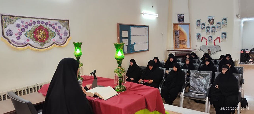 طلاب، آینده سازان و پیشگامان اسلام و هدایت جامعه هستند