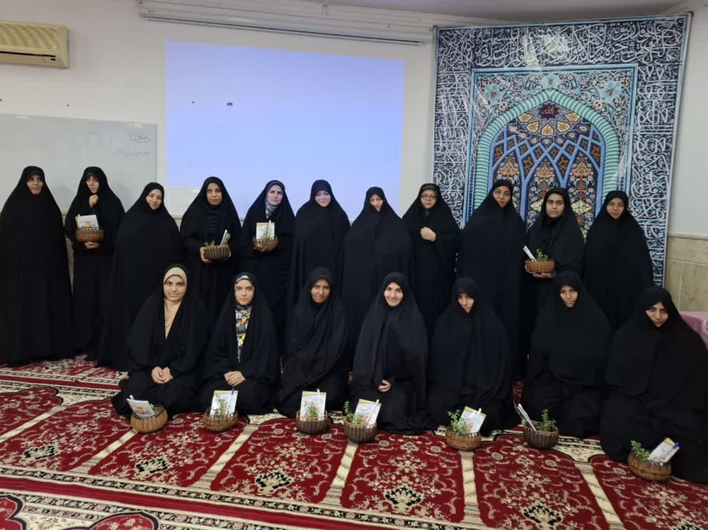 طلبگی مسیری نورانی با مسئولیت الهی است