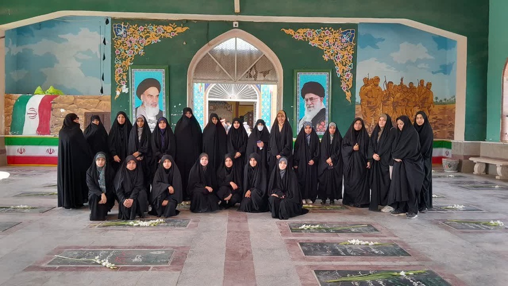 آرامش کشور مرهون خون شهدا و استقامت خانواده‌های آنان است