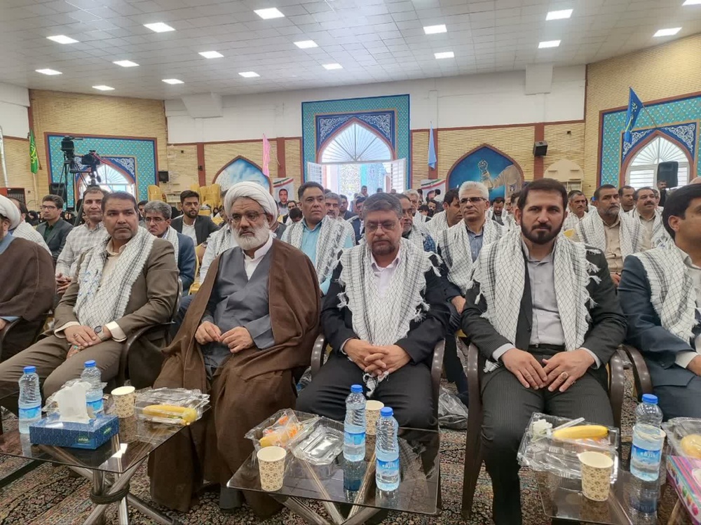 آرامش کشور مرهون خون شهدا و استقامت خانواده‌های آنان است