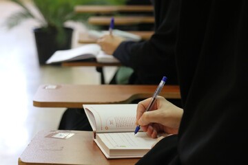 تصاویر/ برگزاری اولین سالگرد شهادت سیدحسن نصرالله در حوزه علمیه خواهران استان بوشهر