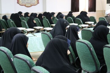 تصاویر/ برگزاری اولین سالگرد شهادت سیدحسن نصرالله در حوزه علمیه خواهران استان بوشهر