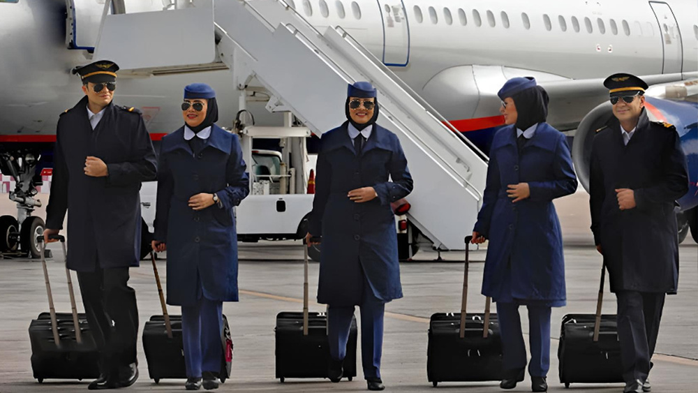 هوانوردی ایران روی انگشت زنان می‌چرخد