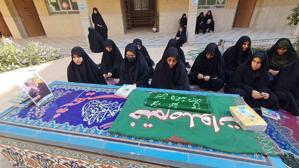 تجدید عهد بانوان حوزوی اردکان  با آرمان‌های مقاومت