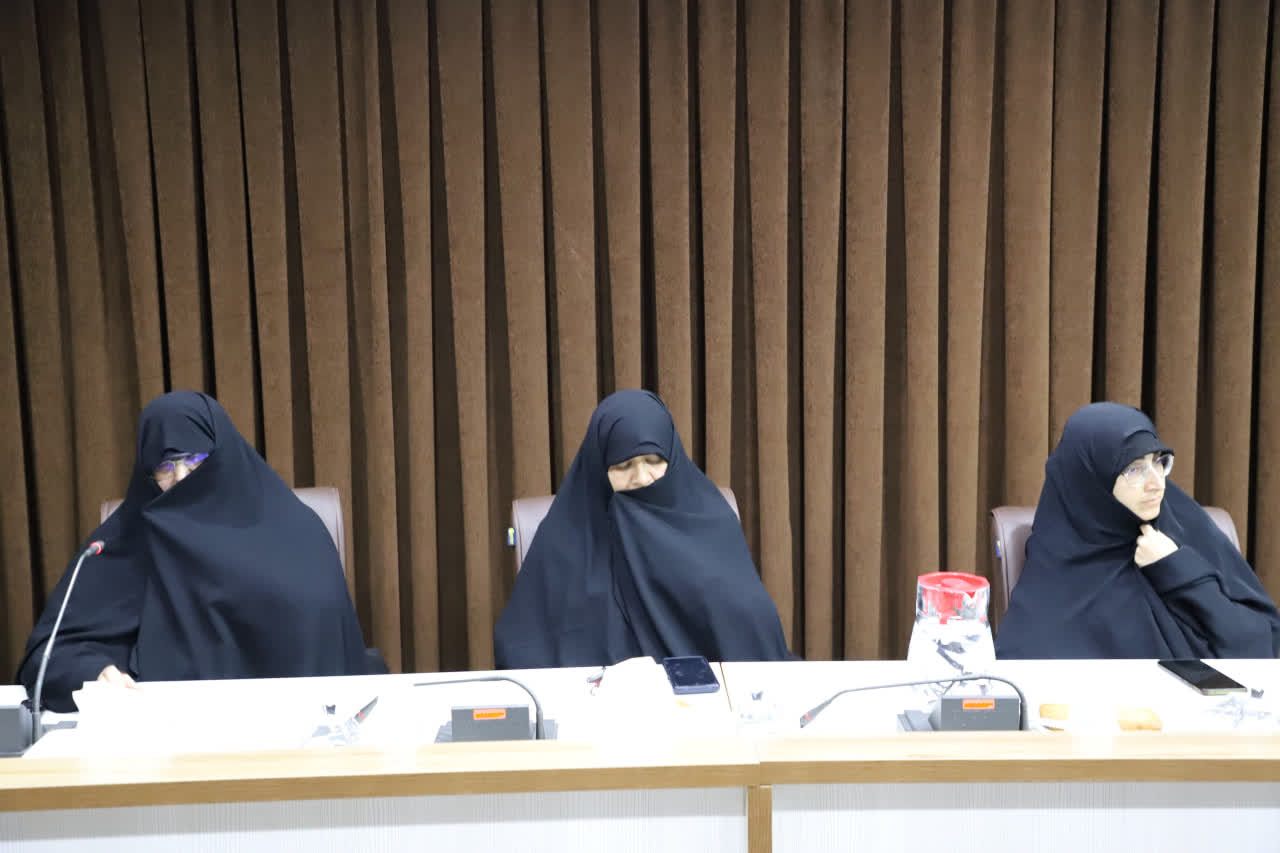 کلید موفقیت طلاب غیرحضوری، مدیریت زمان و پرهیز از بیبرنامگی است/ ارائه خدمات آموزشی و پژوهشی به بیش از ۵۰۰۰ طلبه خواهر