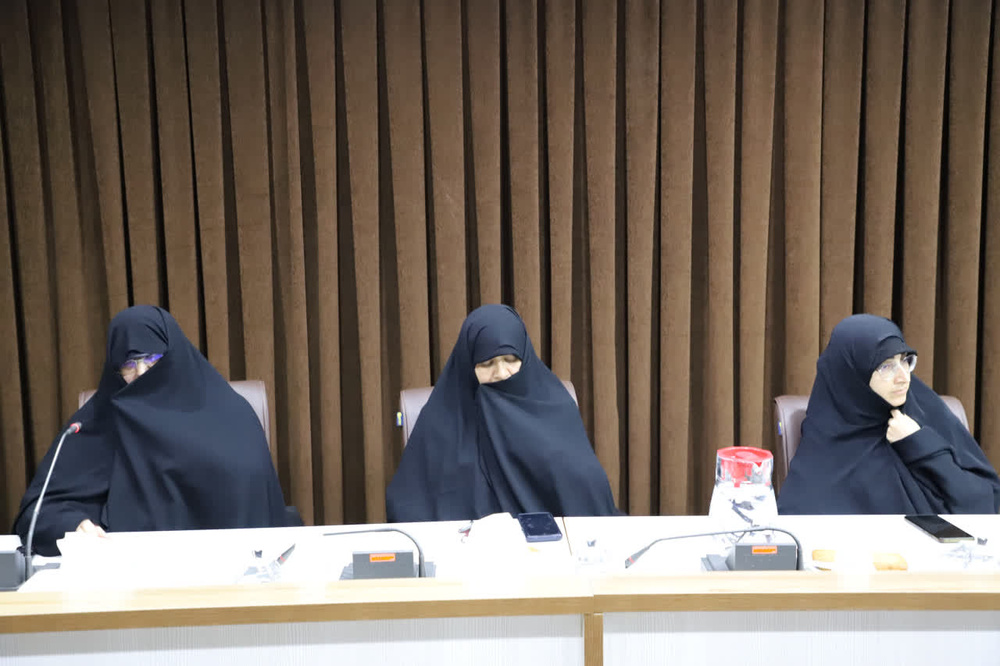 کلید موفقیت طلاب غیرحضوری، مدیریت زمان و پرهیز از بی‌برنامگی است/ ارائه خدمات آموزشی و پژوهشی به بیش از ۵۰۰۰ طلبه خواهر