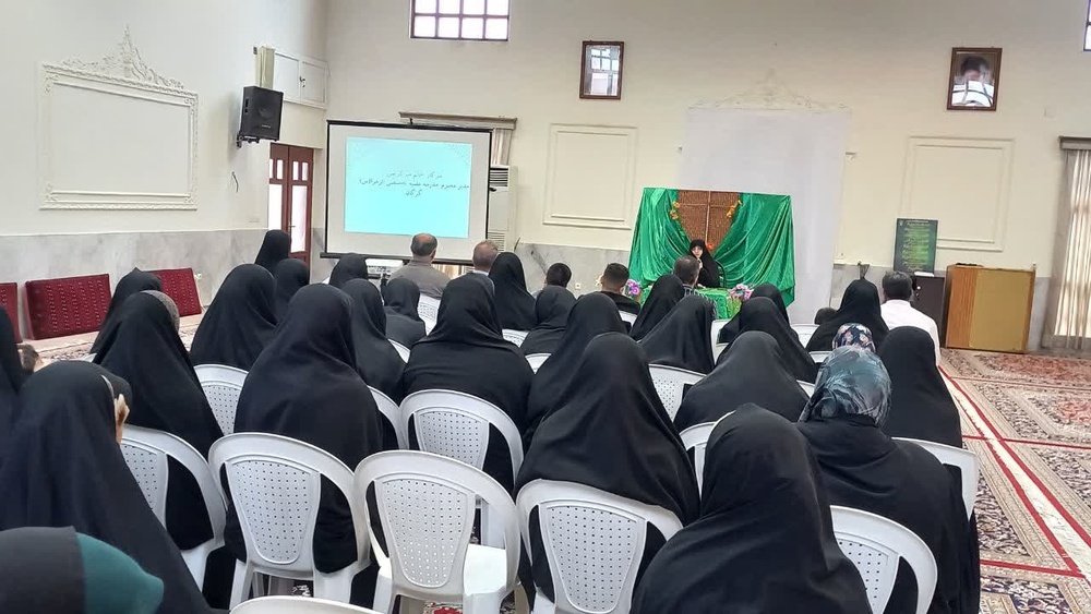 یکی از وظایف اصلی طلاب تزکیه خود و جامعه است