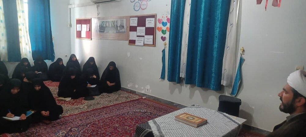 هر کس از جبهه ولایت عقب بماند، ناگزیر در جبهه باطل قرار خواهد گرفت