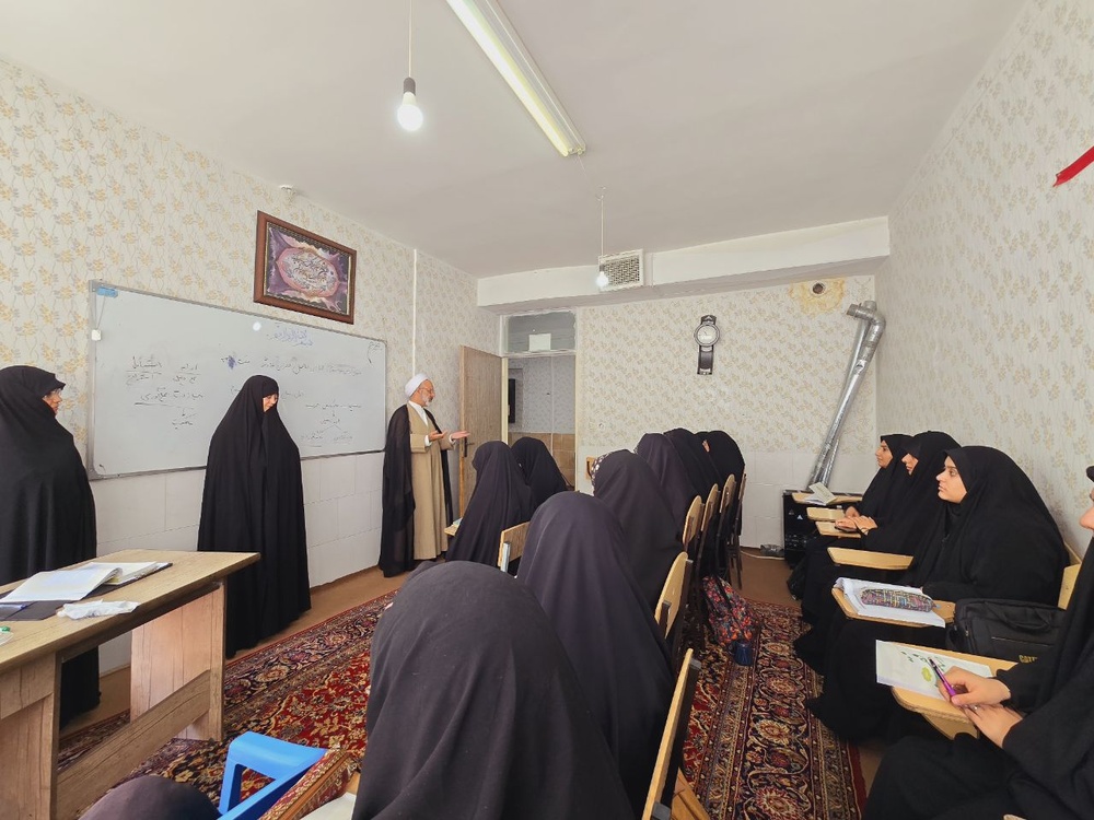 حضور صمیمی و سخنان راهبردی مدیر حوزه علمیه خواهران استان یزد در مدرسه علمیه ریحانهالرسول (س) یزد