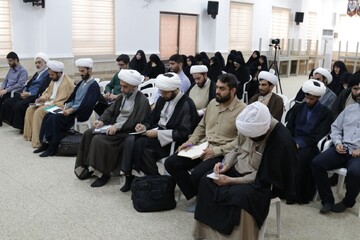 تصاویر/ اولین جلسه درس آیت الله صفایی بوشهری در حوزه علمیه خواهران بوشهر