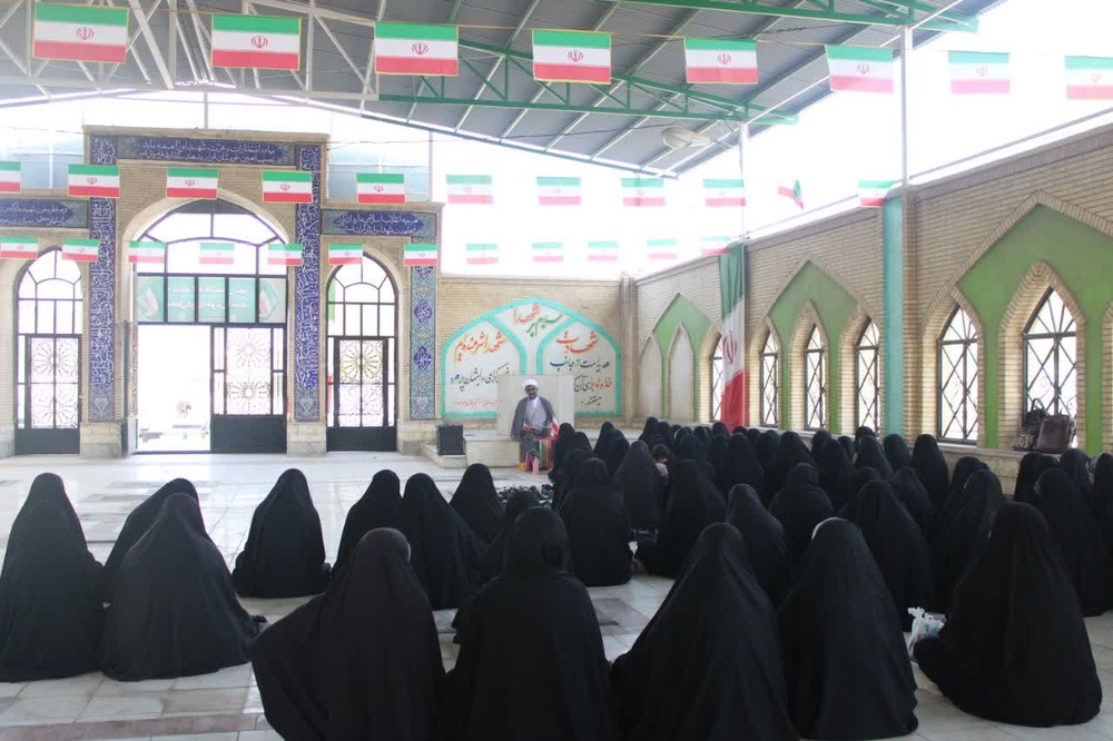 شهدا زنده‌اند، روایت صبحگاه طلاب در جوار تربت پاک شهیدان