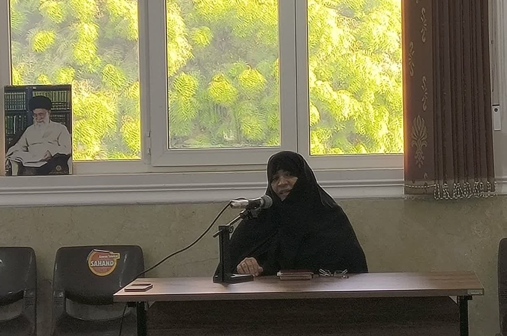 قرآن، ریسمان صعود است و تدبر روزانه یک آیه برای طلاب و مؤمنین ضروری است