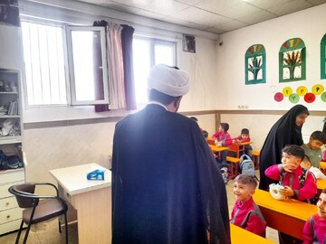 تصاویر/ بازدید رئیس اداره مطالعات و تربیتی حوزه های علمیه خواهران از پیش‌دبستانی وابسته به مدرسه علمیه فاطمه الزهرا(س)ساوه