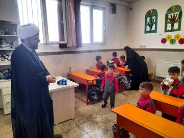 تصاویر/ بازدید رئیس اداره مطالعات و تربیتی حوزه های علمیه خواهران از پیش‌دبستانی وابسته به مدرسه علمیه فاطمه الزهرا(س)ساوه