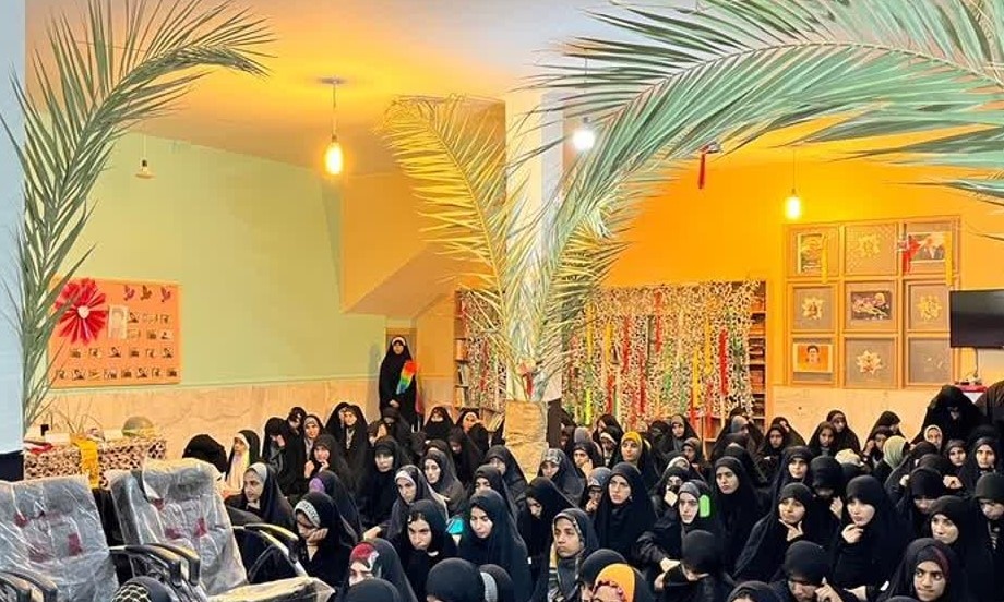 هر طلبه باید به درستی روایات اهل بیت را در بین مردم ترویج دهد و نقش خود را در جامعه پیدا کند