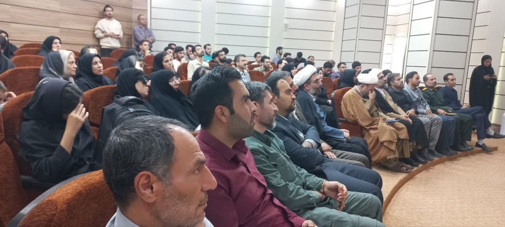 برگزاری نشست هم‌اندیشی حوزه و دانشگاه در قروه 