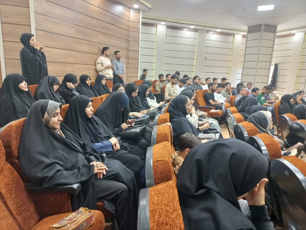 برگزاری نشست هم‌اندیشی حوزه و دانشگاه در قروه 