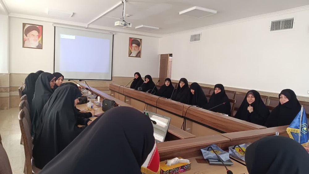 برگزاری نشست تخصصی بررسی عملکرد کانونهای نورالثقلین استان با تأکید بر ارتقا فعالیتهای قرآنی