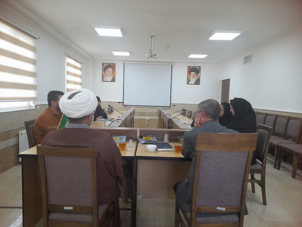 دیدار معاون قضایی دادگستری زنجان با مدیر حوزه علمیه خواهران استان/ بررسی راه‌های همکاری برای کاهش آسیب‌های اجتماعی