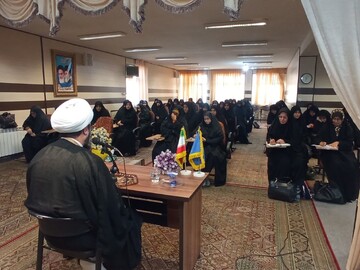 تصاویر/ بازدید مدیر حوزه علمیه خواهران استان مرکزی از مدرسه علمیه فاطمة الزهرا(س) اراک