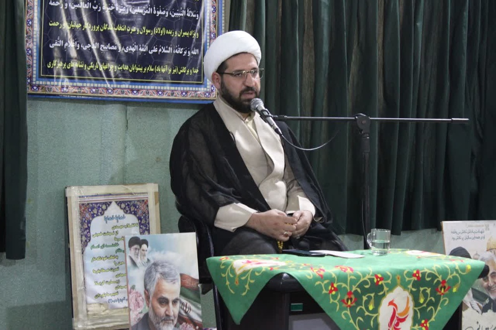 بصیرتبخشی و دشمنشناسی به جامعه کار مبلغین است